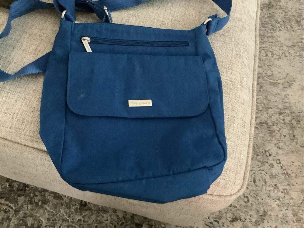 Baggallini Blue Nylon Crossbody Bag Adjustable Strap Travel Purse 10 Inch